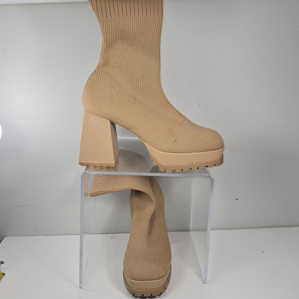 Forever 21 Tan Ribbed Knit Sock Boots Chunky Block Heel Platform Lug Sole Size 7